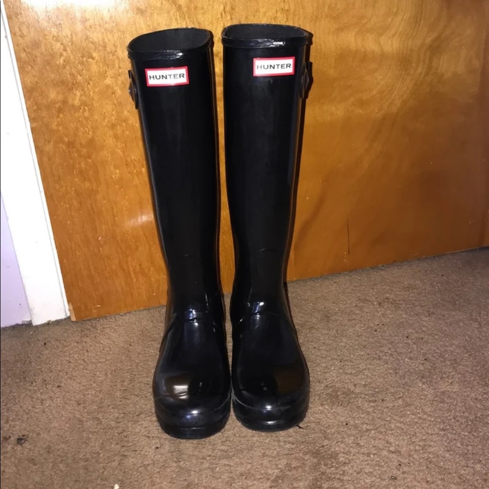 Classic Tall Hunter Rain Boots w/ 2 pairs of socks
